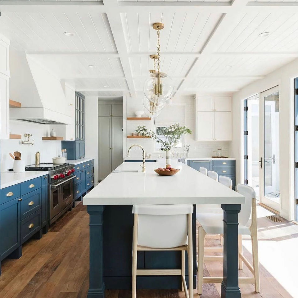 Coastal Transitional Kitchen Remodel in San Diego, CA by Kitchen & Bath Beyond project photo