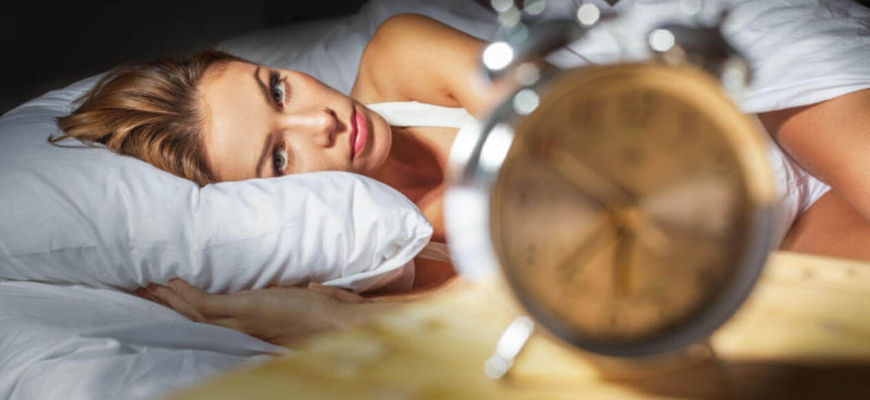 Пять способов битвы с бессонницей на отдыхе и дома