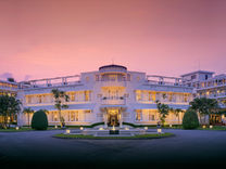 #新闻 | 在海浪与古城之间:Adrian Zecha在越南描绘全新愿景