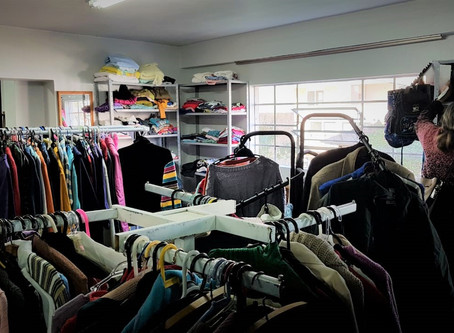 Bazar Santo Antônio disponibiliza agasalhos e cobertores às pessoas em vulnerabilidade de Bento