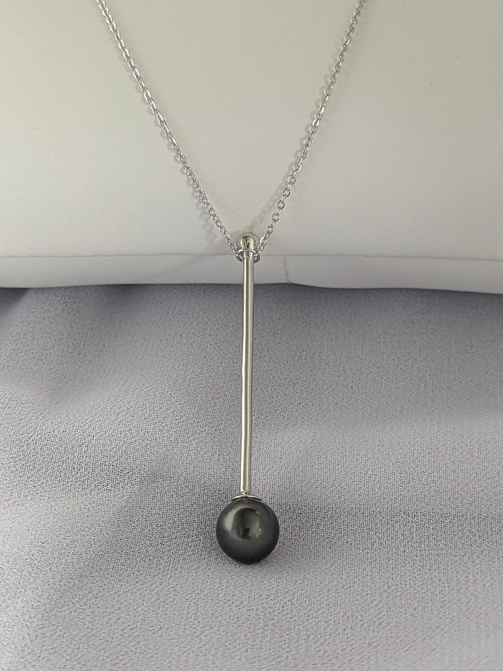 Miniature : Collier pendentif en argent et perle de noire de Tahiti