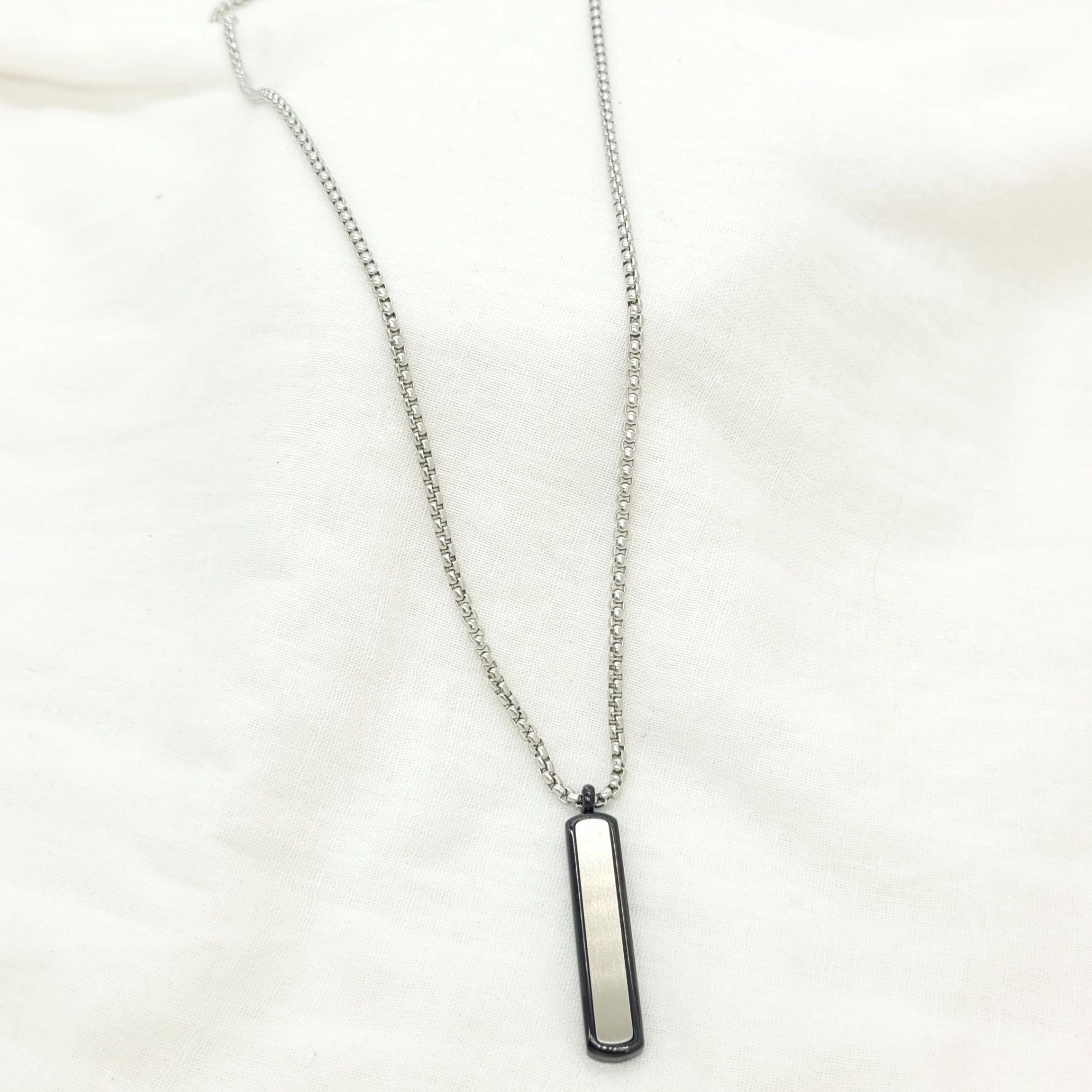 Valor Box Chain Pendant