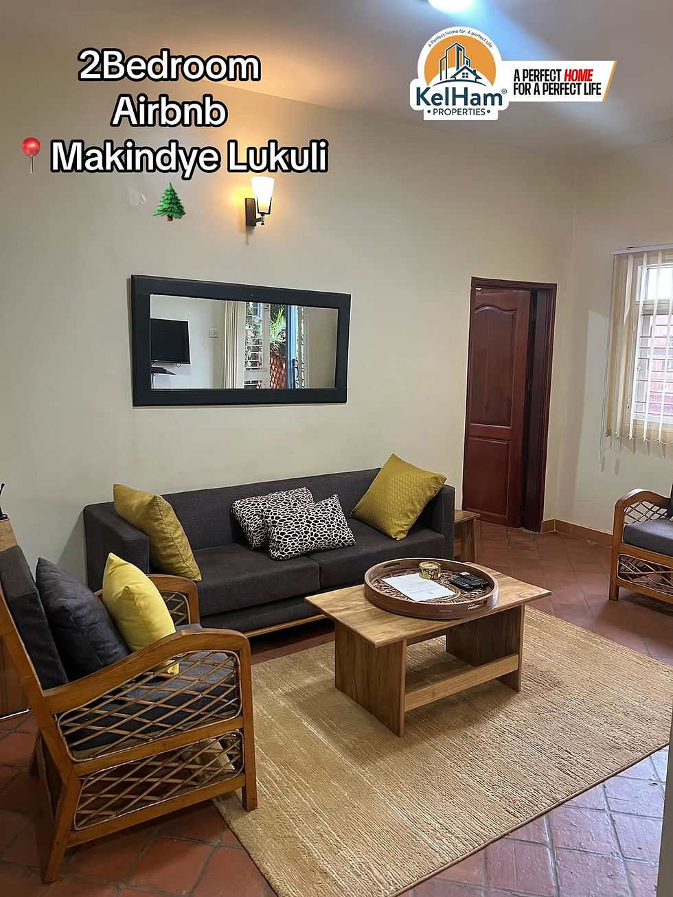 Price 200,000ugx located in Makindye lukuli road close to papaz restaurant this place. Is