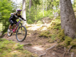 CROSSHAMMER ENDURO RABENBERG – Starke shredERZ-Leistungen beim 3. Lauf des ENDURO & Dual Cup Erzgebirge