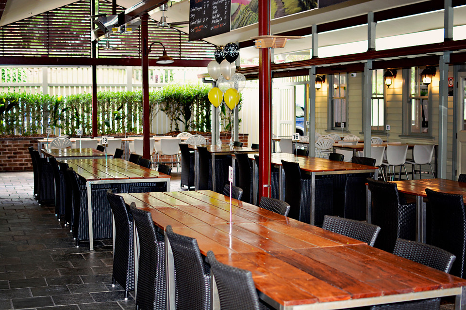 Mount Kembla Village Hotel