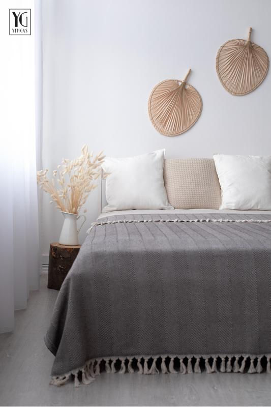 Miniaturbild: YENGAS Tagesdecke im Fischgrätmuster als XXL-Decke in 200x230 cm