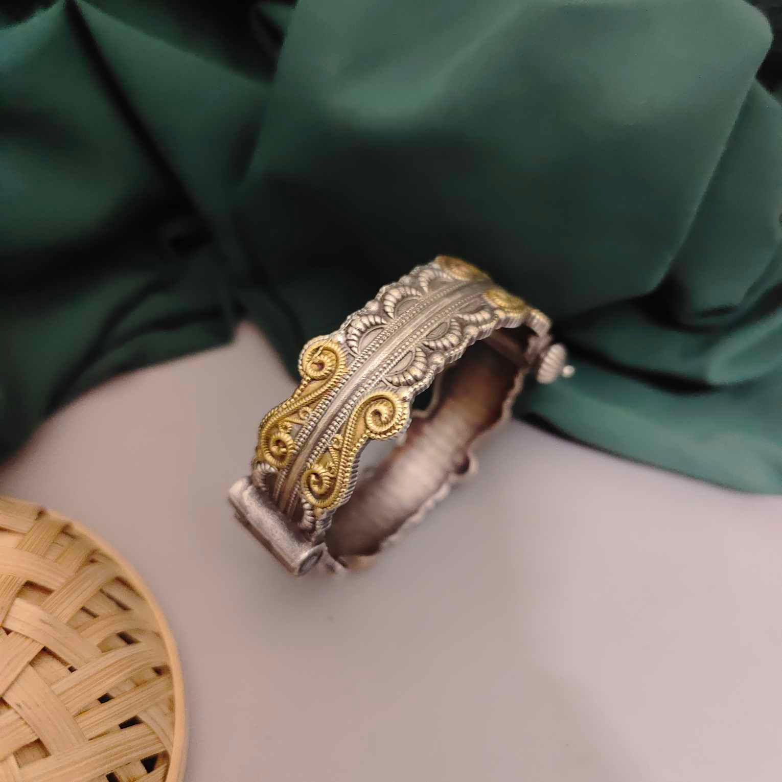 URNICA Silver Replica Dual Tone Screw Openable Bangle fusion vogue