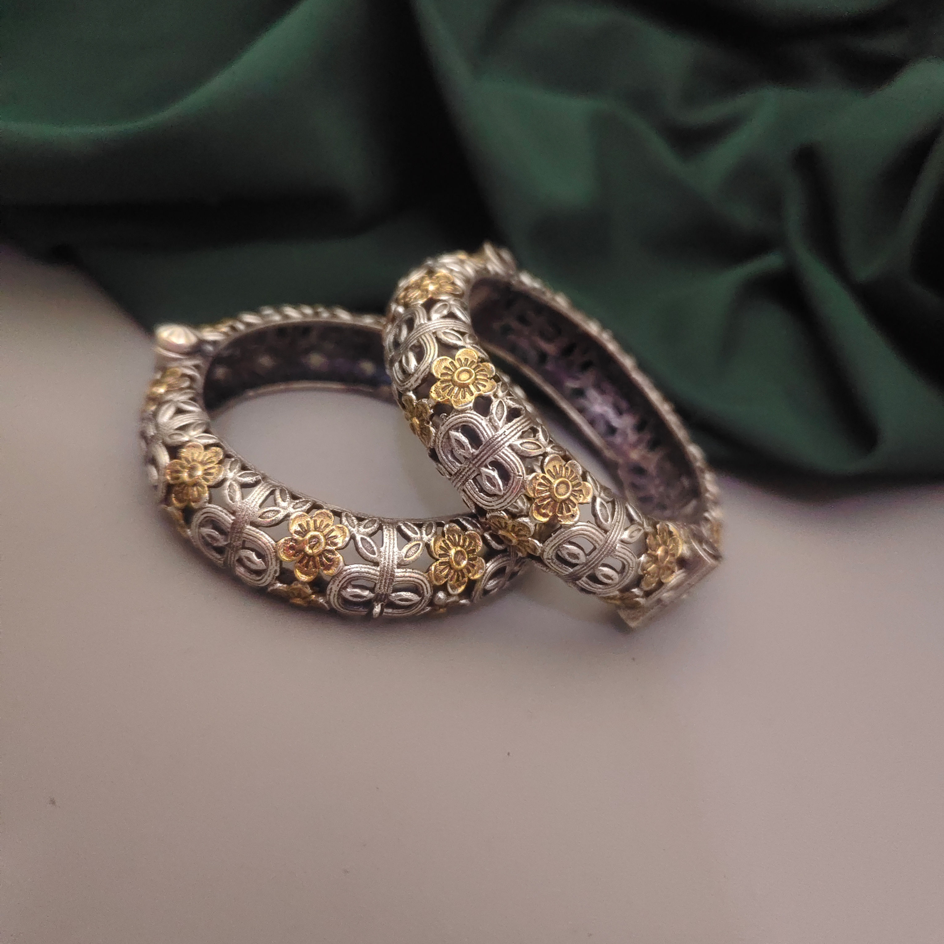 CHENNAMMA Silver Replica Two Tone Bangles (Pair)