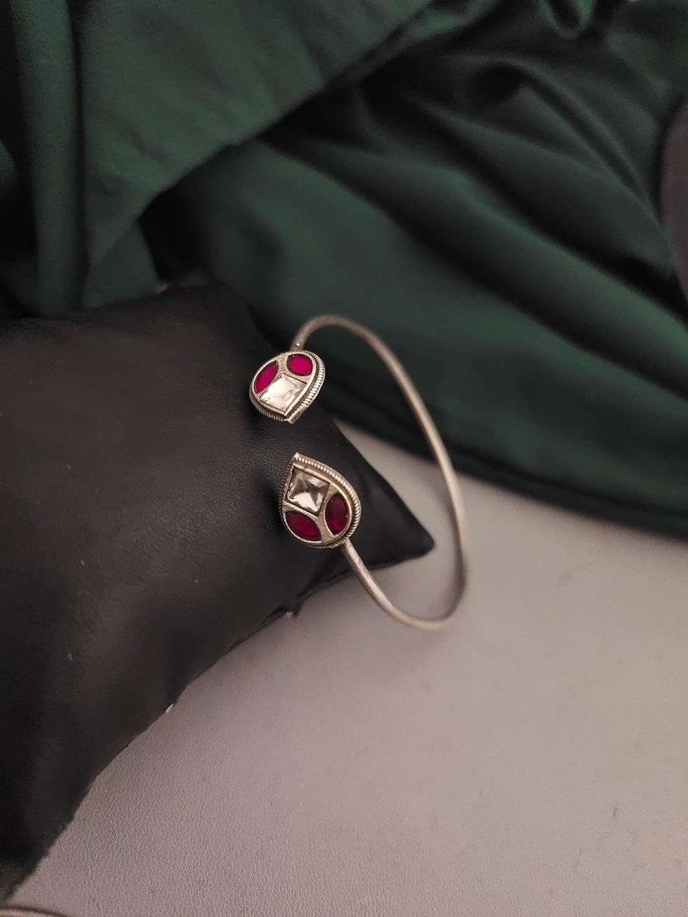 Pachhi Kundan Silver Lookalike Adjustable Bracelet- 03