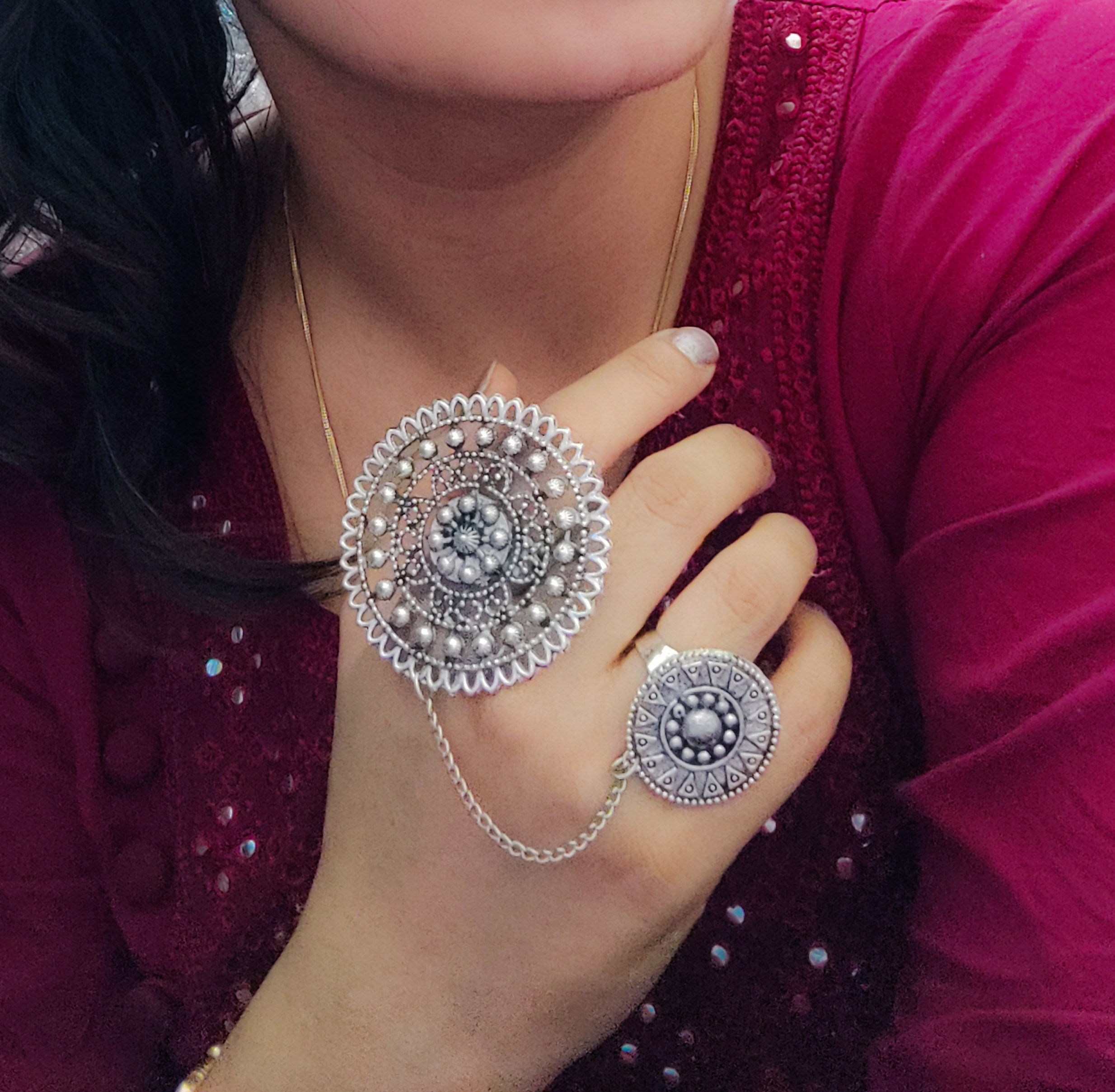 Oxidized silver plated jumbo chain finger rings