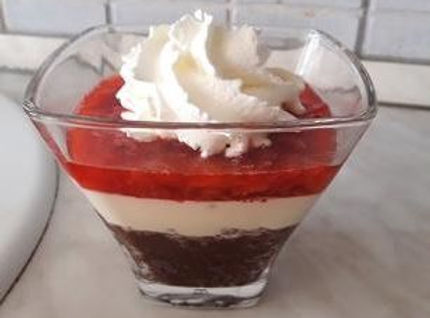 tri colore sladica v kozarčku.JPG