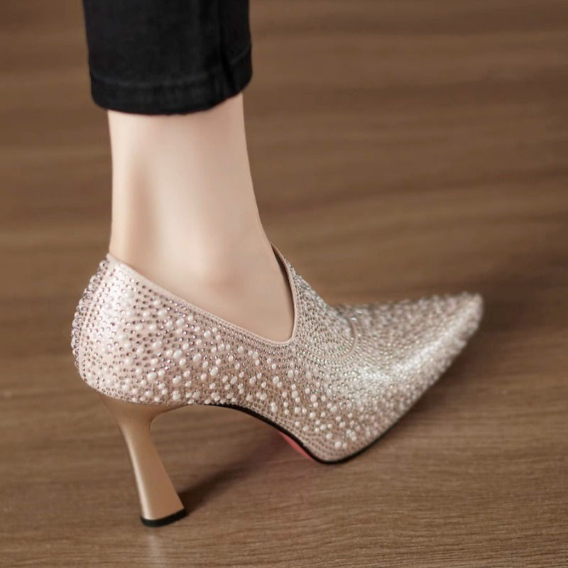 Thumbnail: Pointed toe rhinestone high heel shoe with pearls.