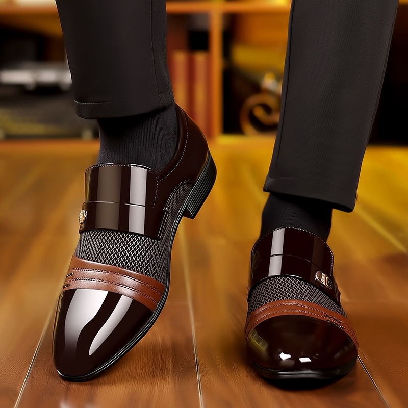 Thumbnail: Men's luxury lacquer pointed toe wedding shoes