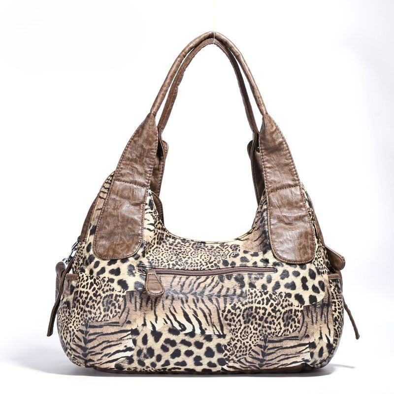 Leopard print shoulder bag with large capacity for commuting