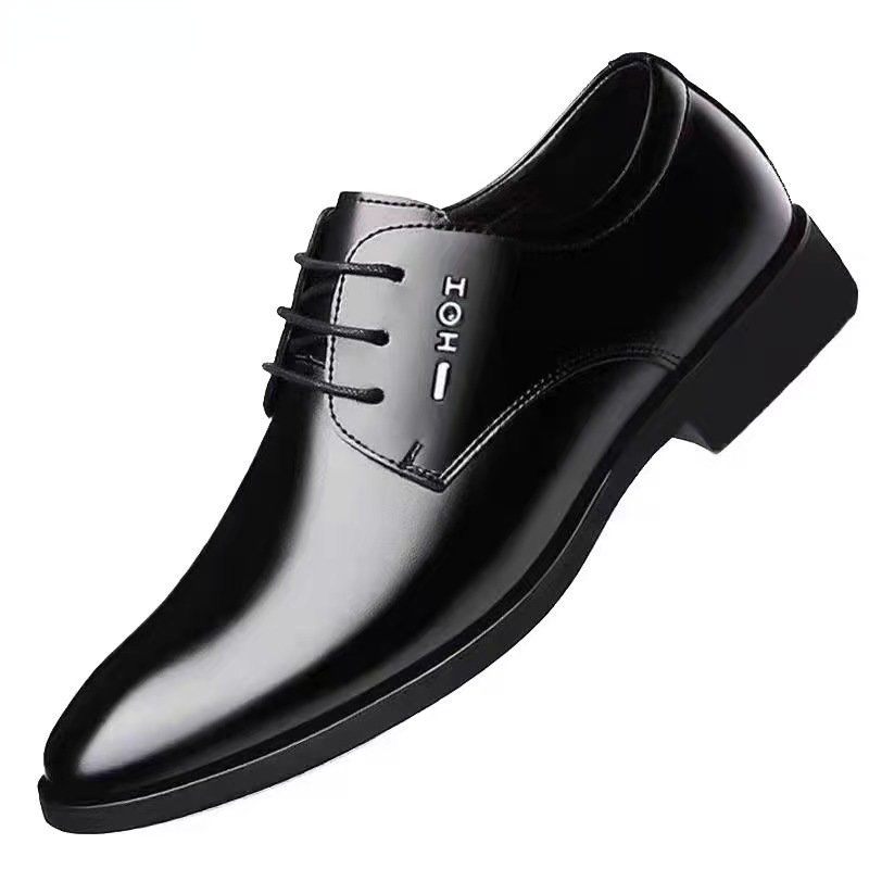 Thumbnail: Elegant men's black leather formal dress shoe