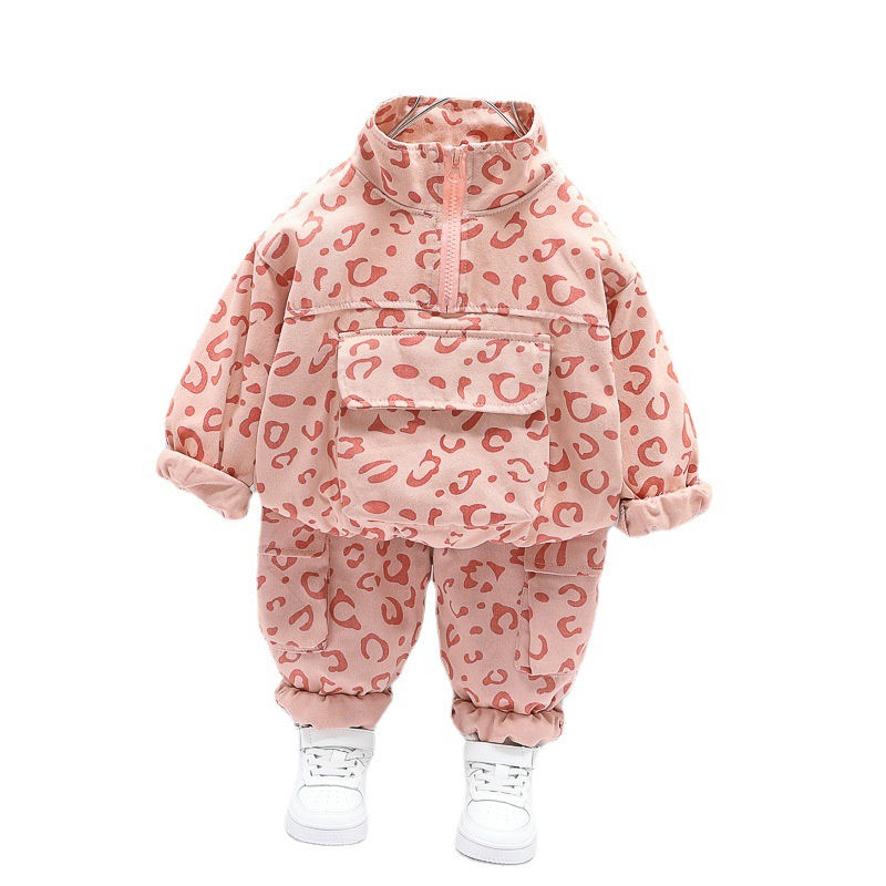Thumbnail: Pink leopard print fleece clothing set for kids.