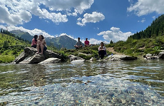 yoga-hiking-retreat-austria-avana-yoga