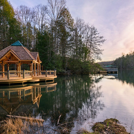 Discover the magic of Bays Mountain Park and Planetarium