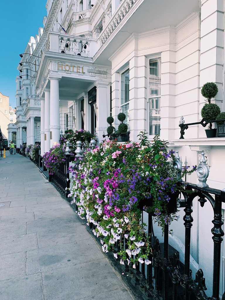 My London apartment was located in the posh district of South Kensington