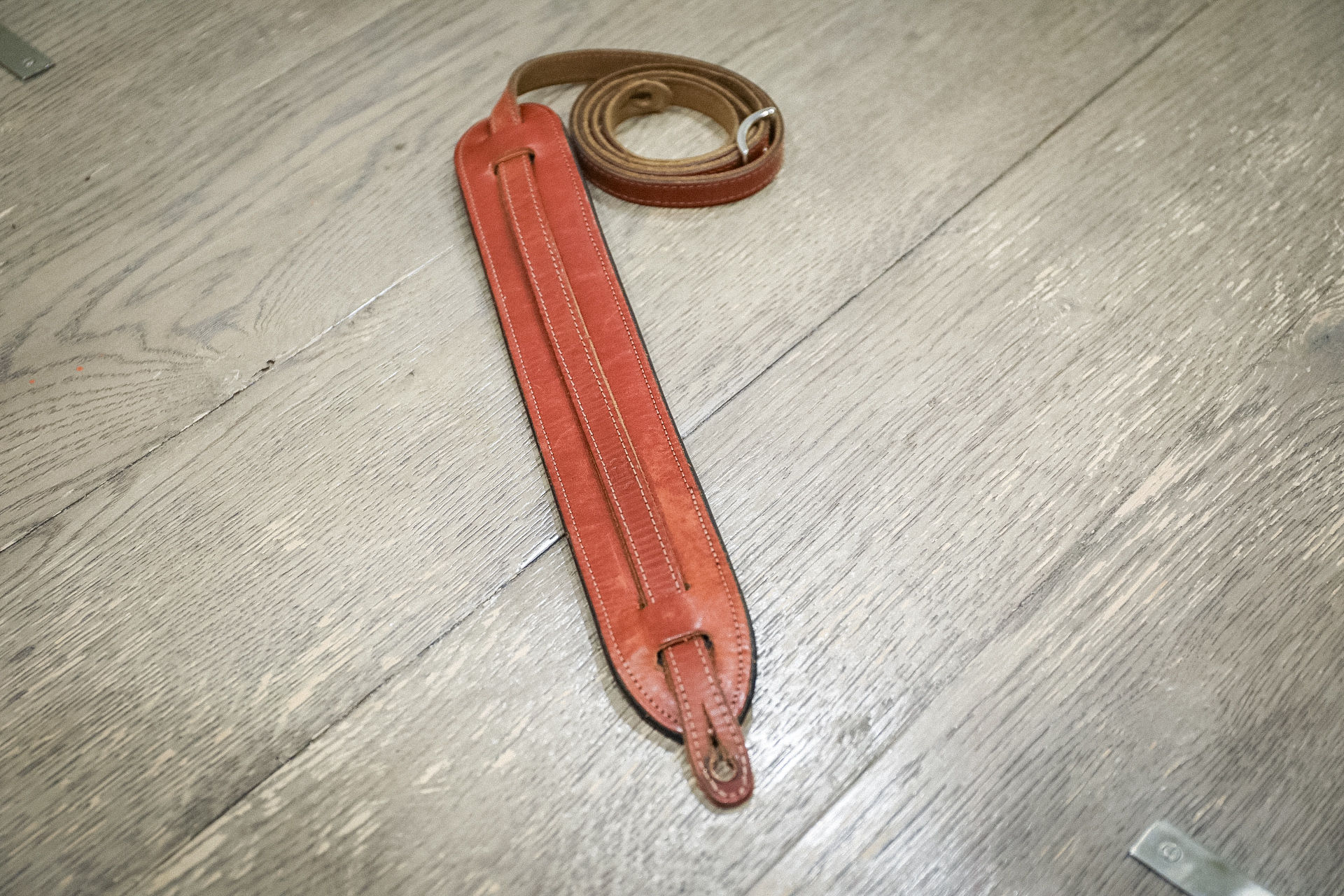 Levy's M25-Wal Leather Guitar Strap