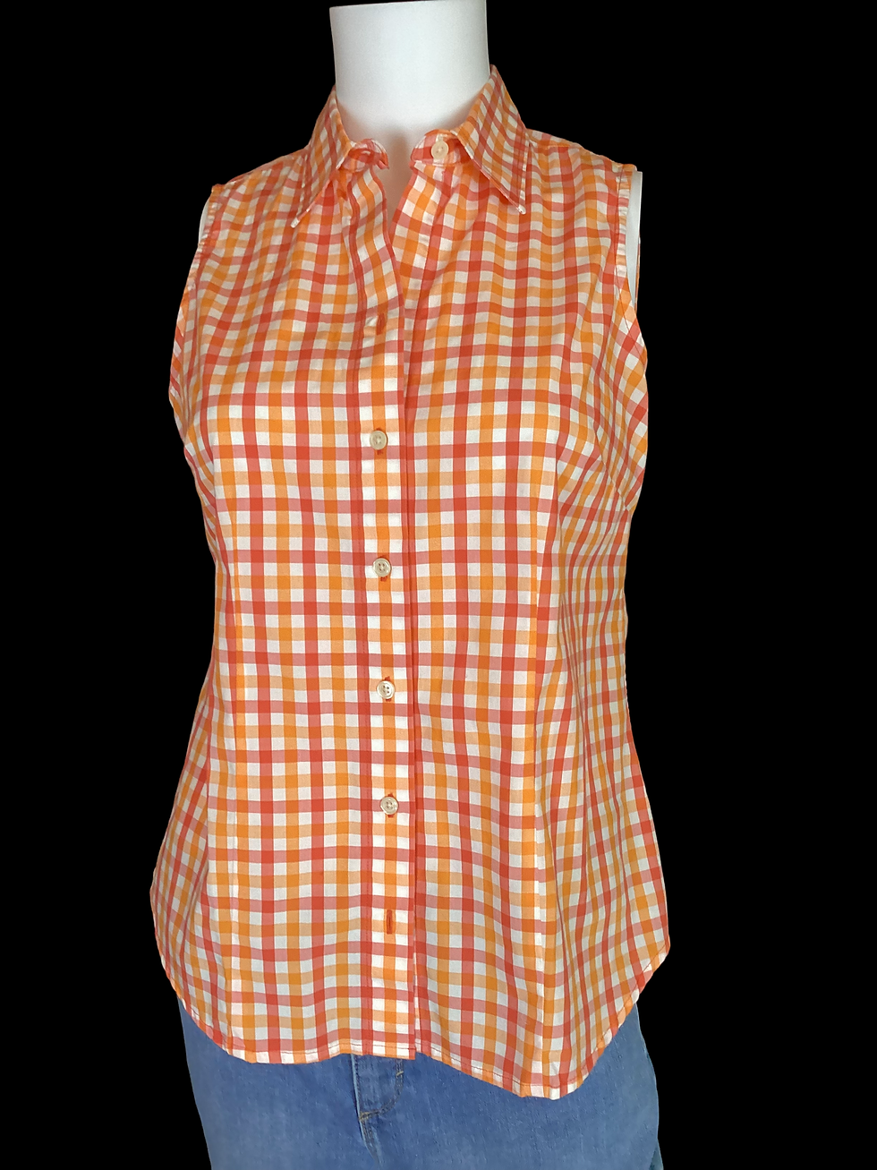 Classic sleeveless button-up SIZE: 6p