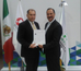 Entrega de Certificado al director de OFCA