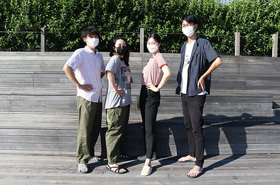 プレス集合写真ポーズ有.JPG