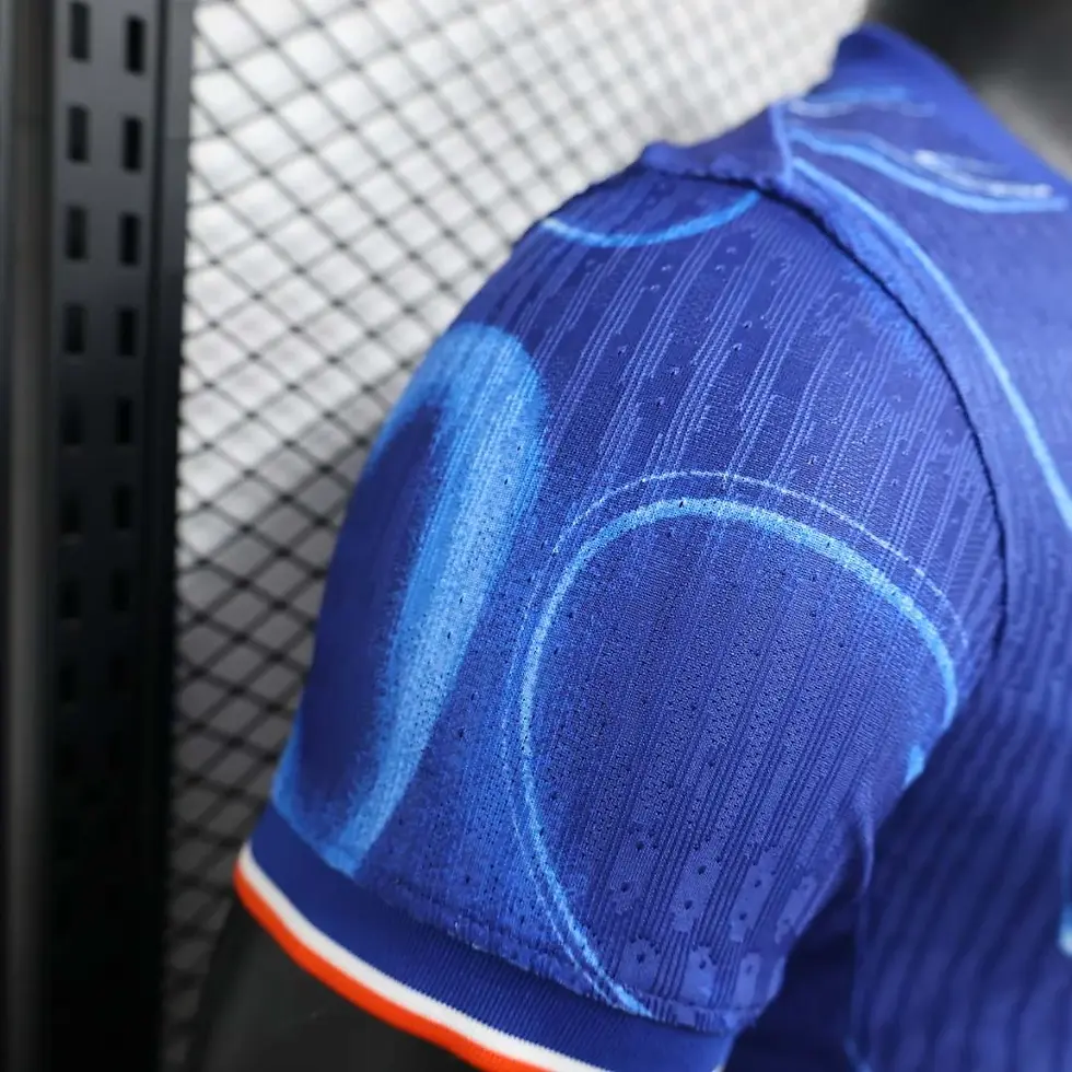 Thumbnail: Sleeve detail of a retro Barcelona 2015/2016 shirt