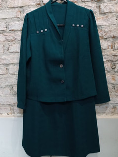 look-de-brecho-natal-verde-vermelho