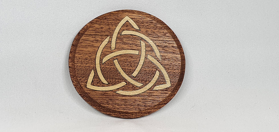 Thumbnail: Wooden Celtic Knot Brooch