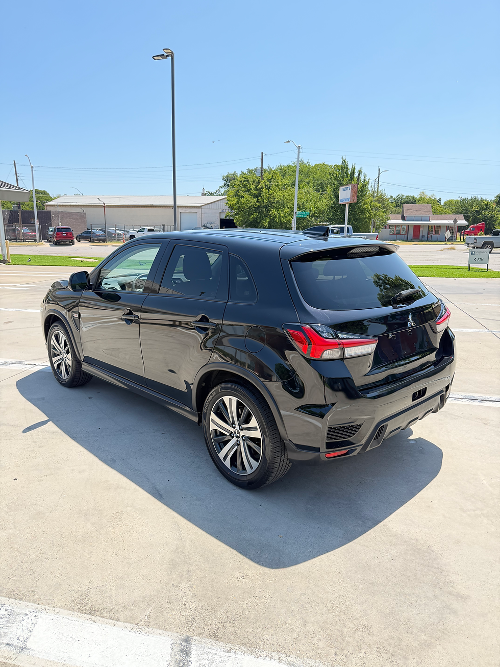 Thumbnail: 2023 Mitsubishi Outlander Sport