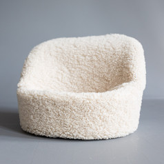 Liten, lodden stol til julefotografering