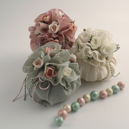 Red Rose Bomboniere- El mar Home Roma