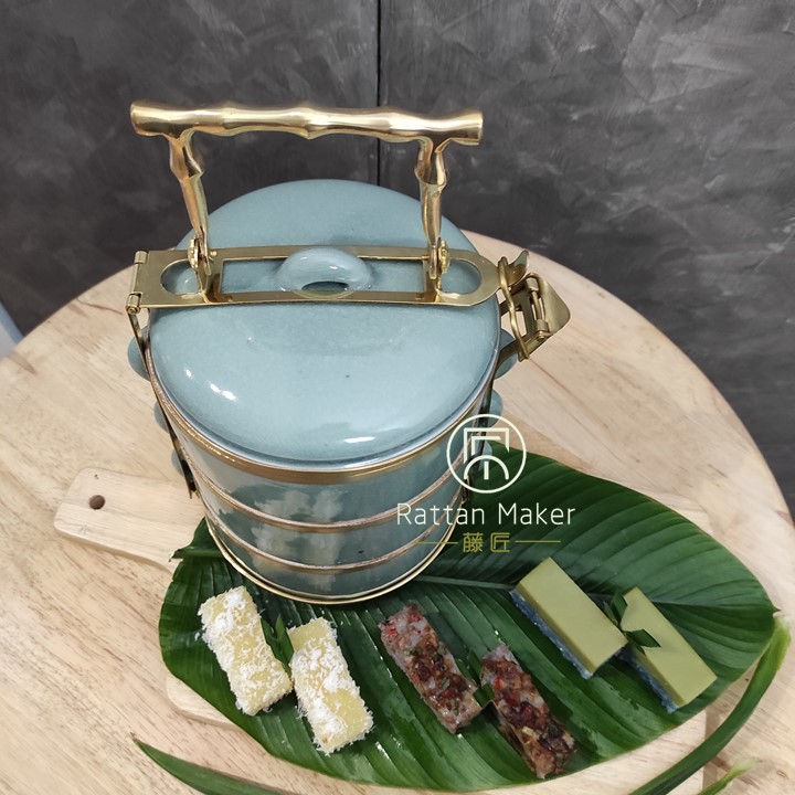 Thumbnail: [PT4] Mangkuk Tingkat Porselin / Porcelain Tiffin with Brass Handle /Lunch Box