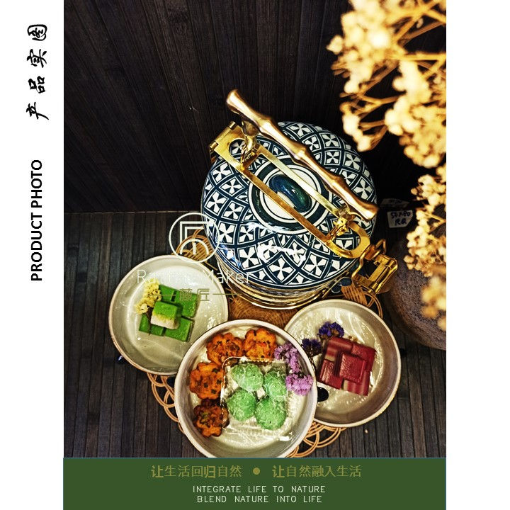Thumbnail: [PT34] Mangkuk Tingkat Porselin / Porcelain Tiffin with Brass Handle /Lunch Box