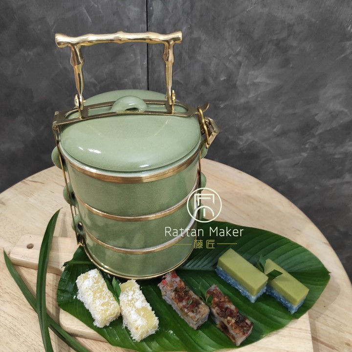 Thumbnail: [PT6] Mangkuk Tingkat Porselin / Porcelain Tiffin with Brass Handle /Lunch Box