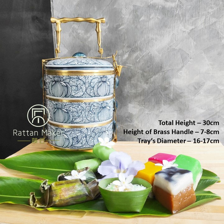 Thumbnail: [PT21] Mangkuk Tingkat Porselin / Porcelain Tiffin with Brass Handle /Lunch Box