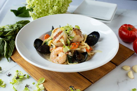 EN FUEGO seafood dish