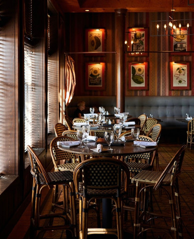 interior restaurant at Trezo Mare