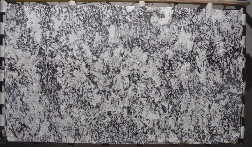 Delicatus White 2cm Polished 121x70