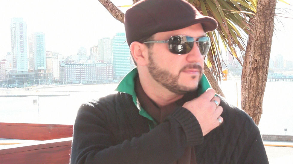 Damian Shine EPK BIO Entrevista disco Conversaciones con ella.mov_000241000.jpg