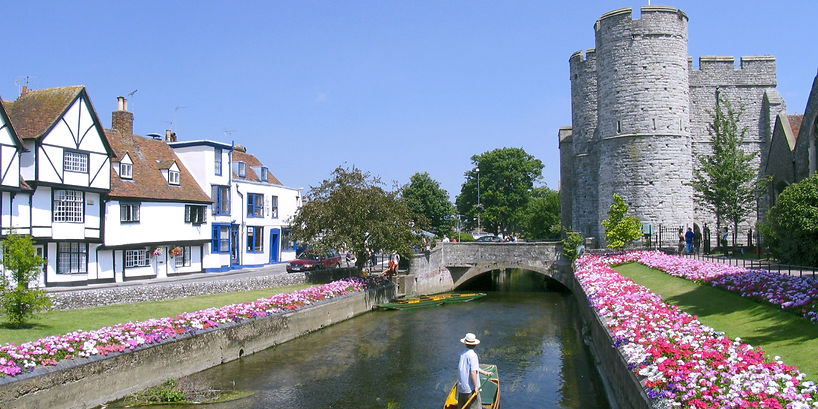 Punting - licensed_edited.jpg