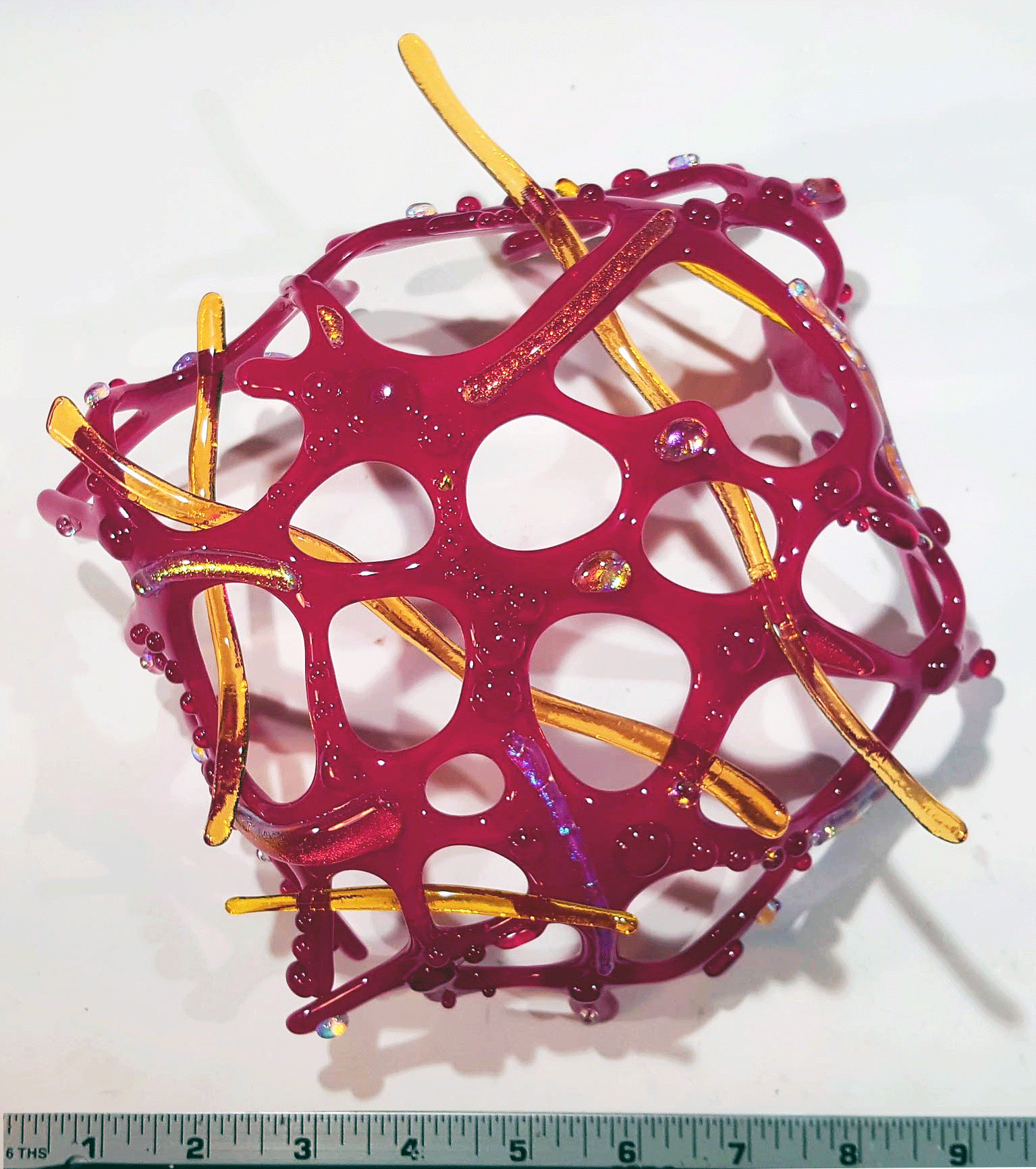 13a Organic-Variation-Red-with-Yellow-streamers