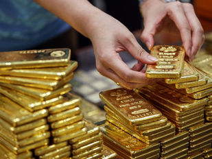Gold Technical Forecast: Sudden Surge Places $1900 In Sight