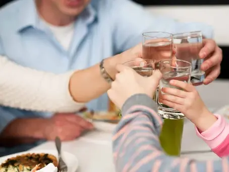 Chegou o calor: quanta água devemos beber?