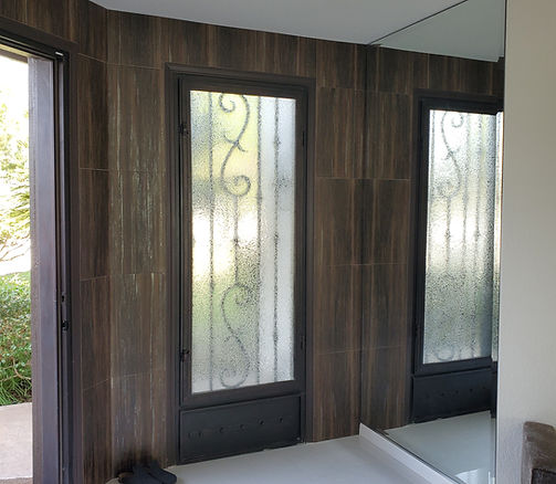 entry mirror.jpg