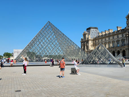 A Monument-ally Good Time! My Paris travel tips!