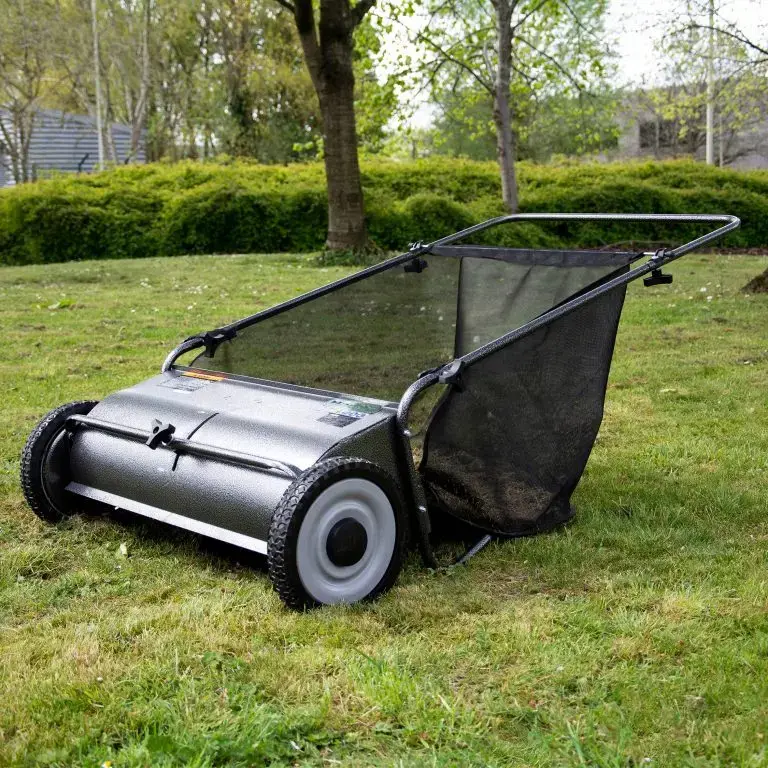 Thumbnail: Handy 66cm (26″) Push Lawn Sweeper
