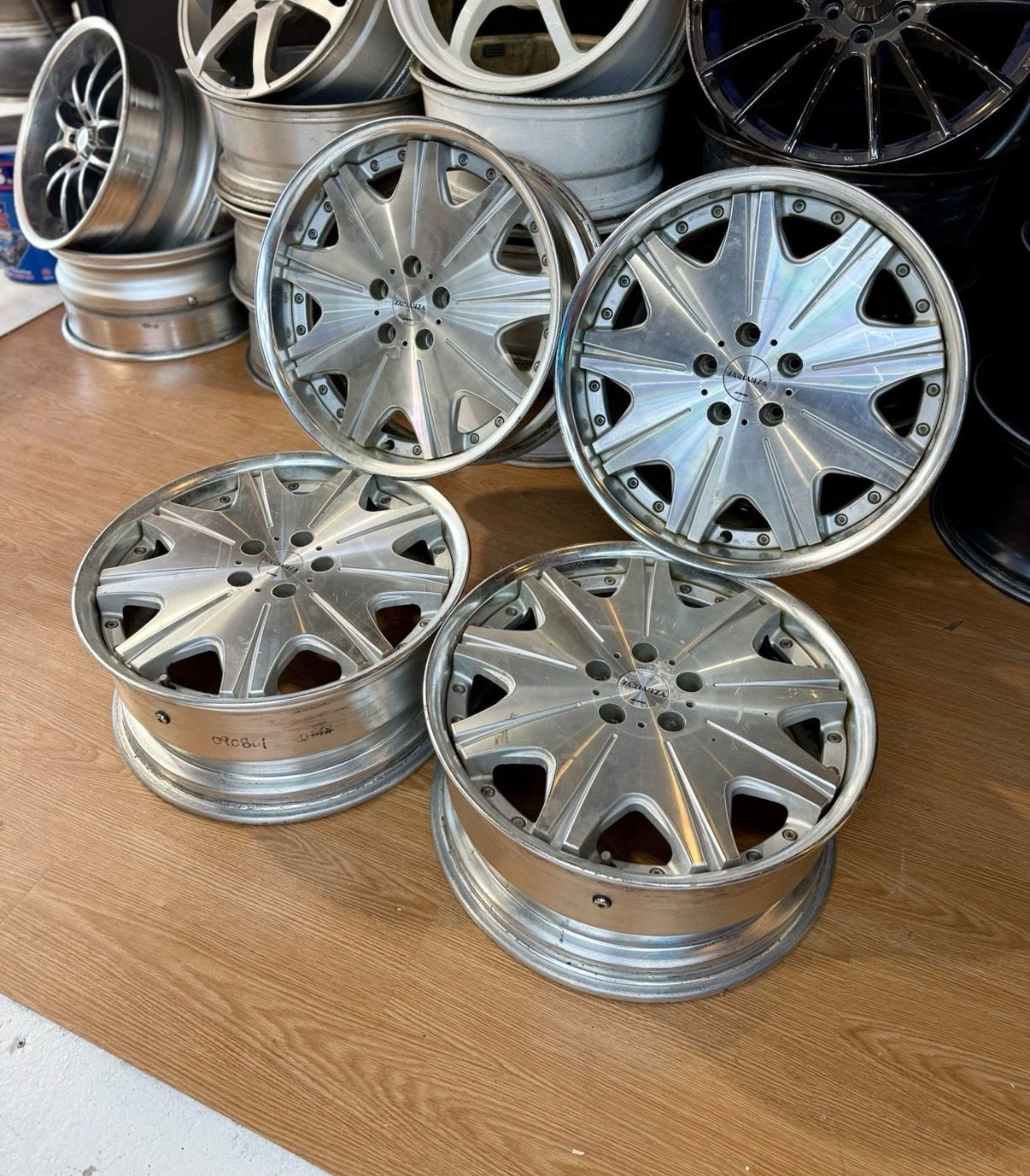 WORK VARIANZA ALLOYS 19x8 5x114.3