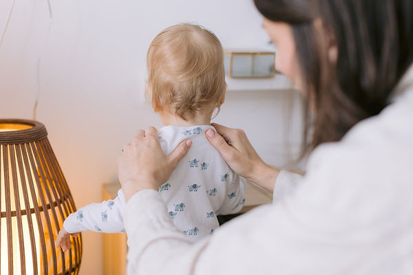 Nina prilikom nježne terapije s djetetom